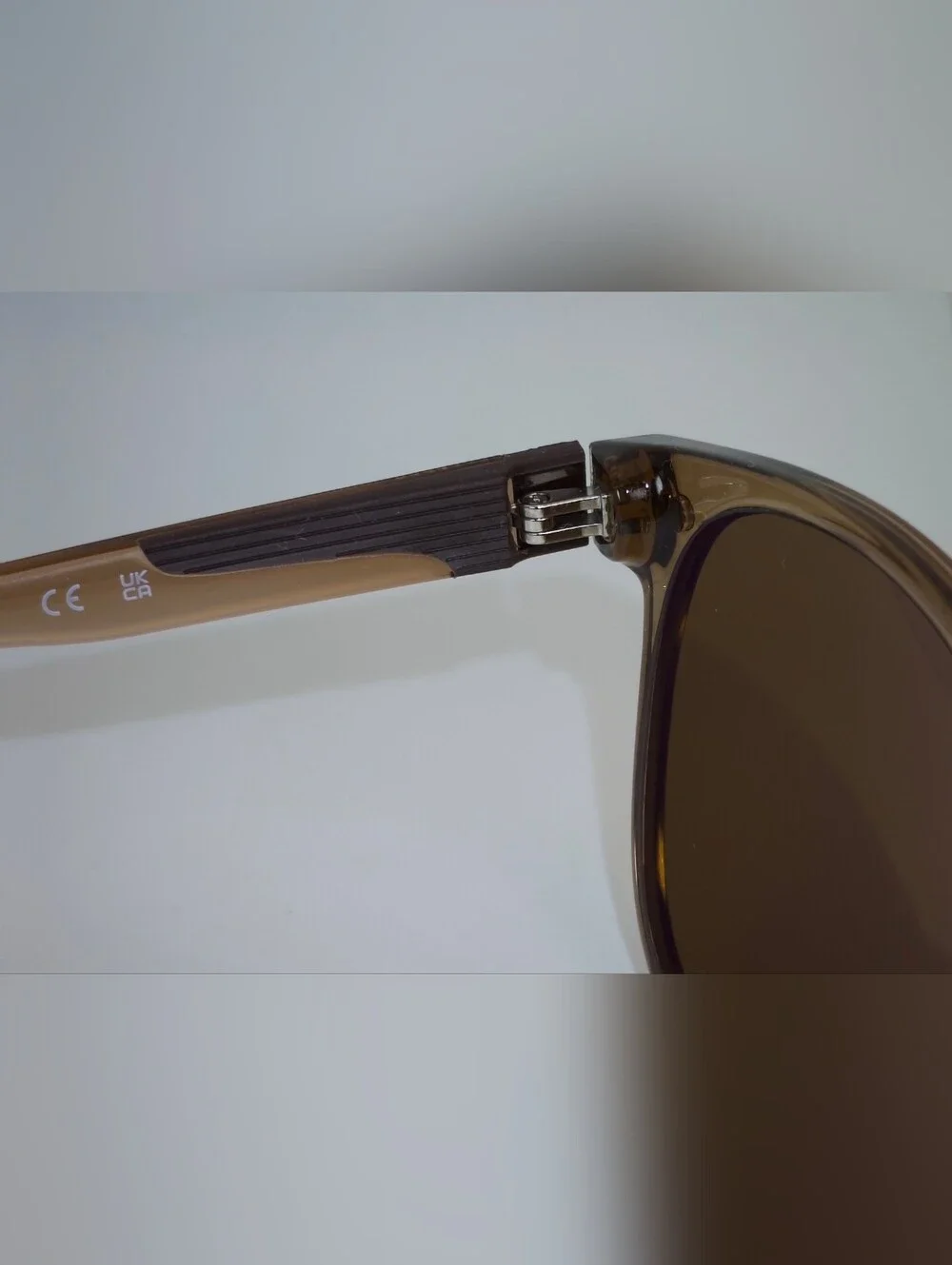 Pep. Round Hybrid Women's Frame. Made To Be Lightweight.